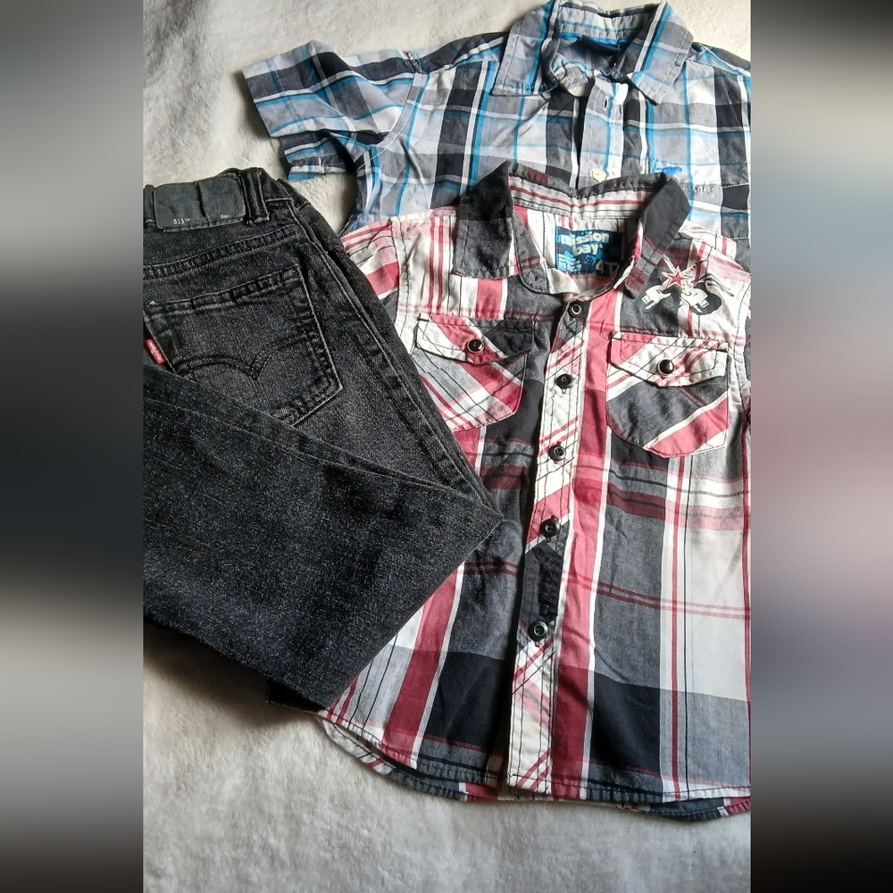 1 levis Jeans 2 Shirts Boys Red,Gray and Blue Short-Sleeve Button-Down
